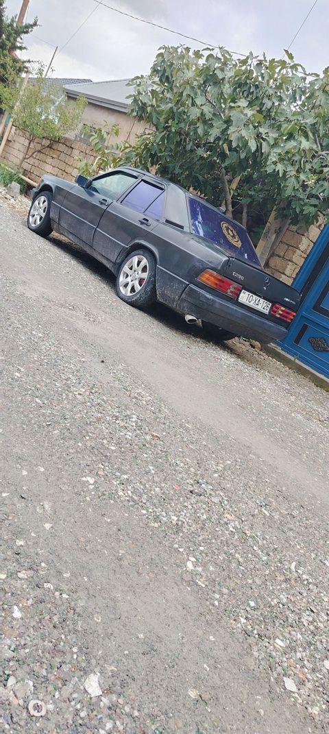 Mercedes-Benz C 230: 2.3 l Sedan — Digah