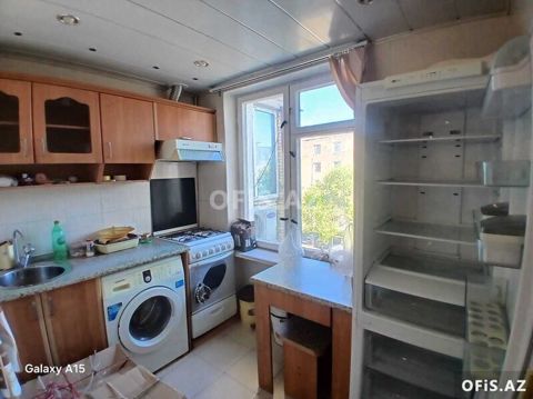 Köhnə tikili Satılır Nizami r., Neftçilər m., 2 otaq, 45 m² — Bakı
