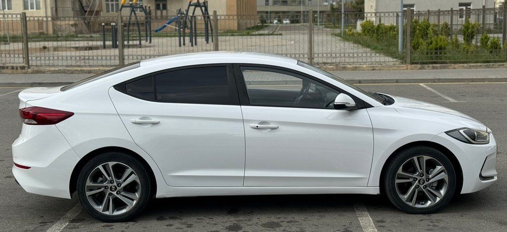 Hyundai Avante, 1.6 L, 2017 il, 83 000 km 88-DZ-504 — Avtomobillər, Bakı (4)