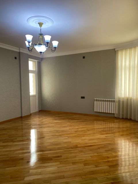 Satılır 3 otaqlı yeni tikili 120 m² — Bakı