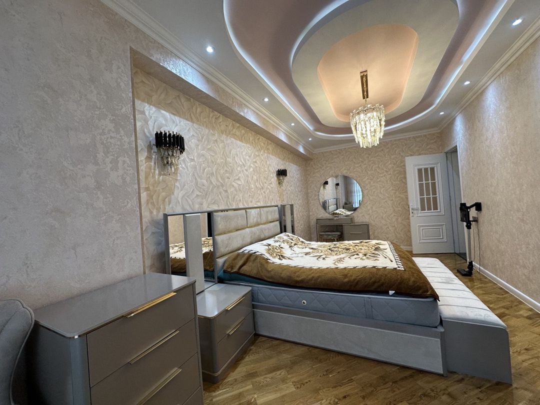 Satılır 4 otaqlı yeni tikili 196 m² — Mənzil, Bakı (7)
