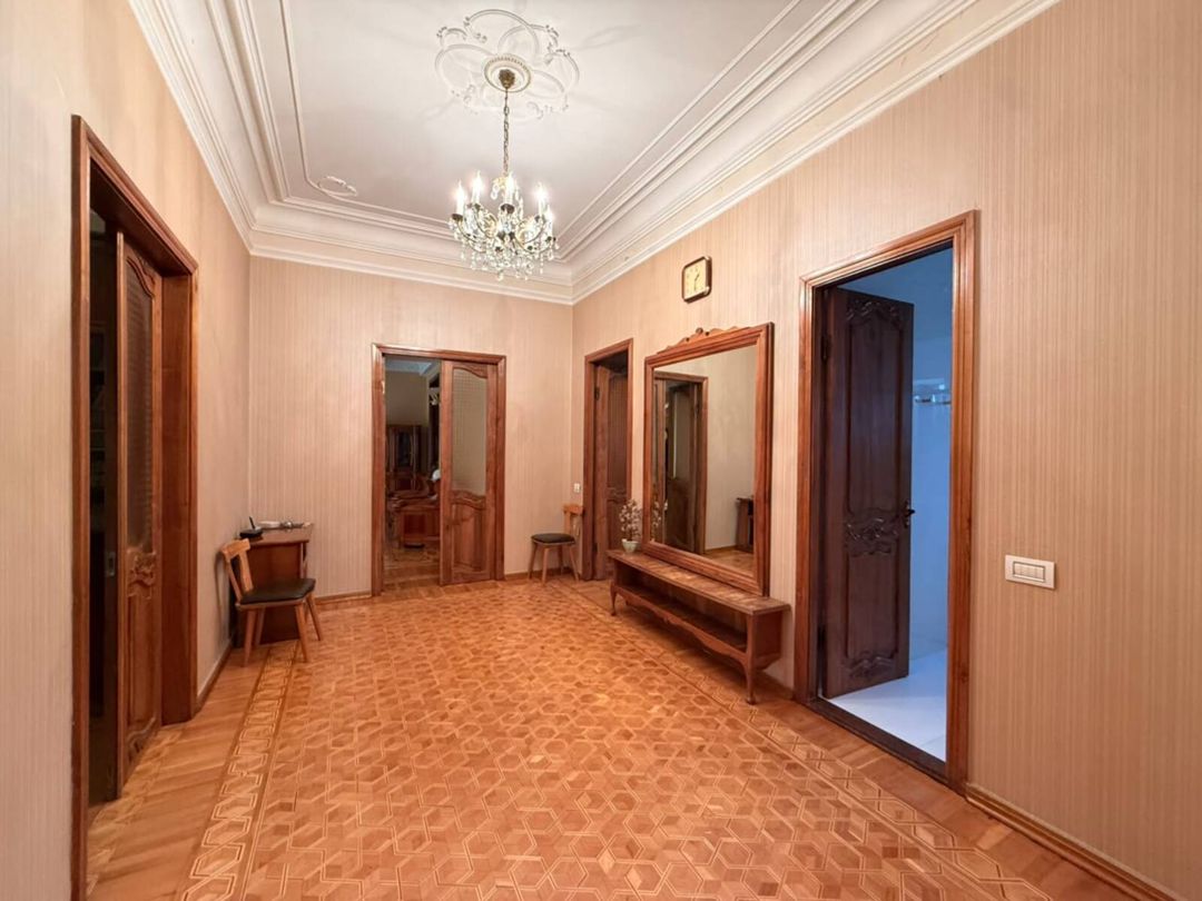 İcarəyə verilir 3 otaqlı köhnə tikili 150 m² — Mənzil, Bakı (3)
