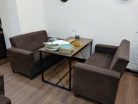 Masa və oturacaqlar — Bakı