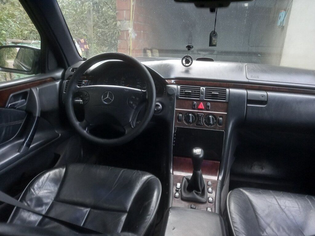 Mercedes E 220, 2.2 L, 1996 il, 645 580 km 10-MF-599 — Avtomobillər, Masallı (7)