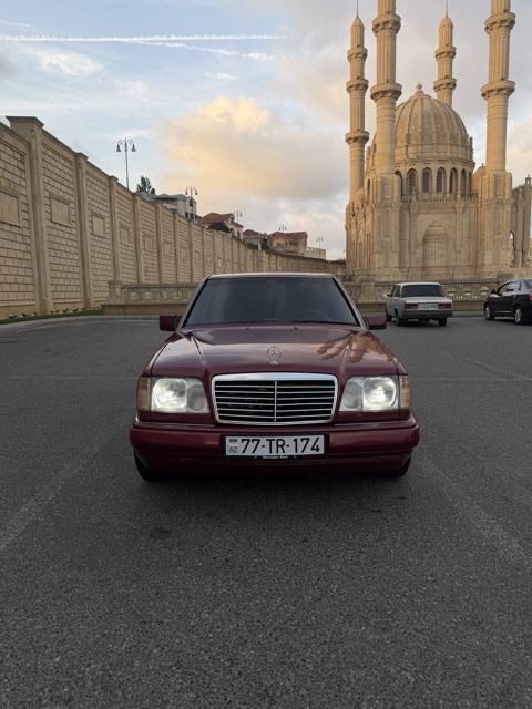 Mercedes E 200, 1994 il — Bakı