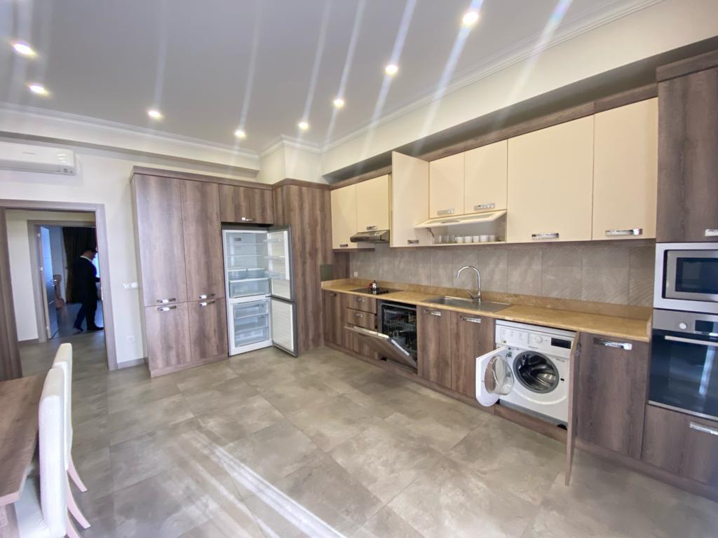 İcarəyə verilir 4 otaqlı yeni tikili 190 m² — Mənzil, Bakı (10)