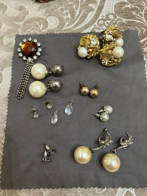 Серьги — Şəxsi əşyalar, Bakı