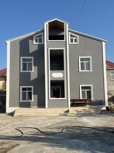Satılır 6 otaqlı həyət evi/bağ evi 280 m² — Bakı
