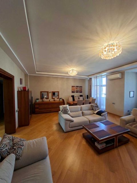 Satılır 4 otaqlı yeni tikili 159 m² — Bakı