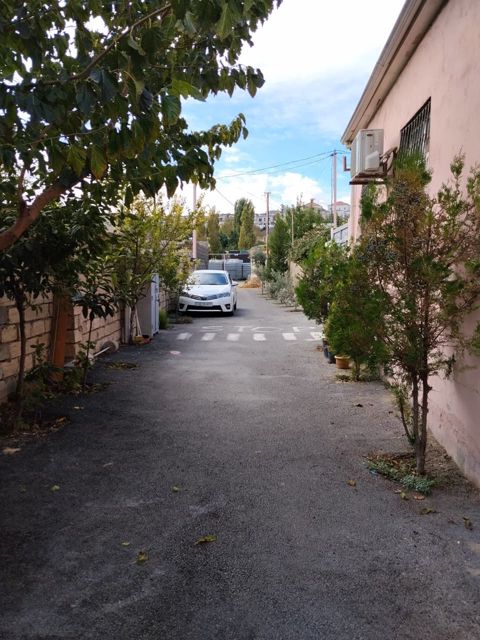 Satılır 7 otaqlı həyət evi/bağ evi 200 m² — Bakı