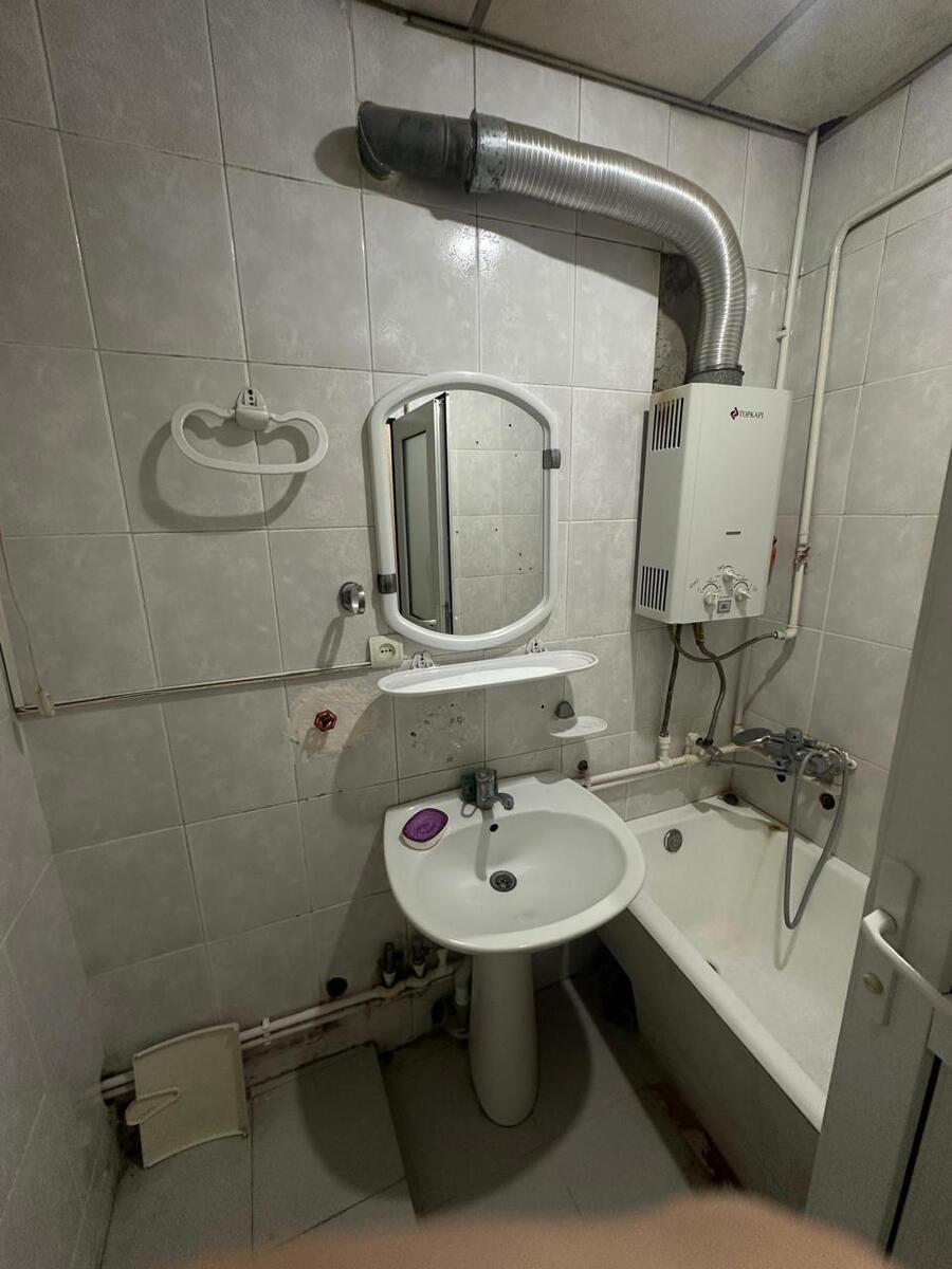 İcarəyə verilir 3 otaqlı köhnə tikili 85 m² — Mənzil, Bakı (9)