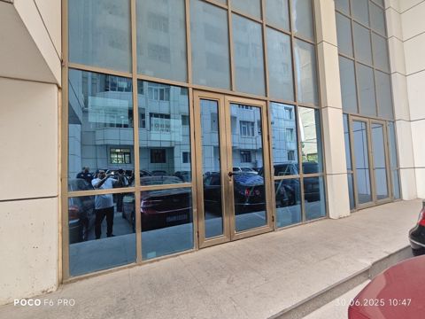 Satılır obyekt 140.6 m² — Bakı