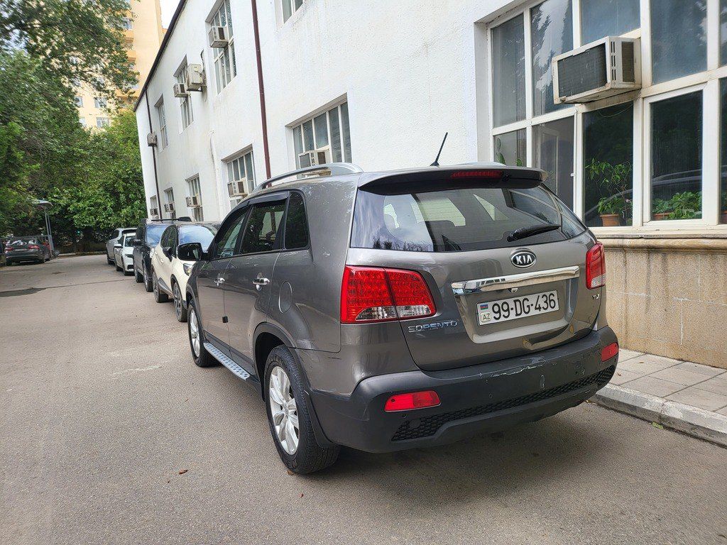 Kia Sorento, 2.0 L, 2010 il, 318 000 km 99-DG-436 — Avtomobillər, Bakı (3)