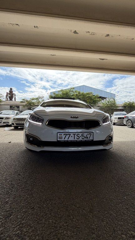 Kia Ceed SW, 1.6 L, 2015 il, 191 000 km — Bakı