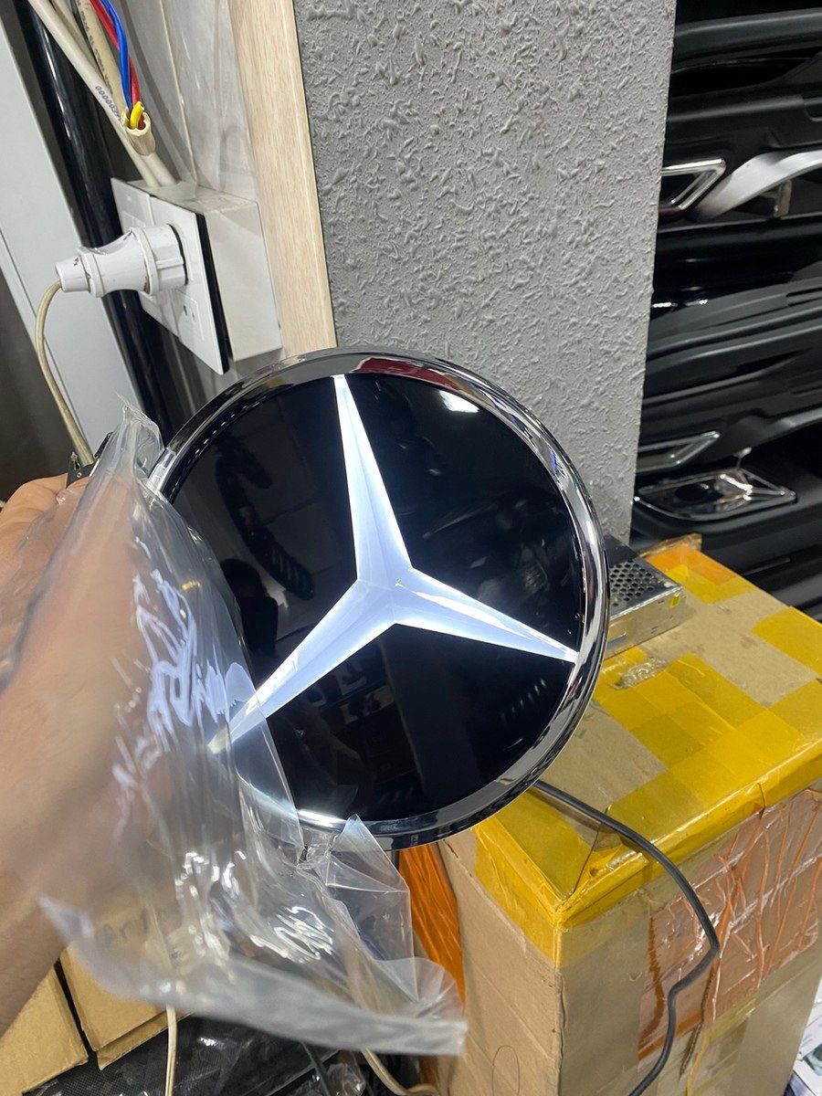 Mercedes işıqlı embilemi — Ehtiyat hissələri və aksesuarlar, Bakı (2)