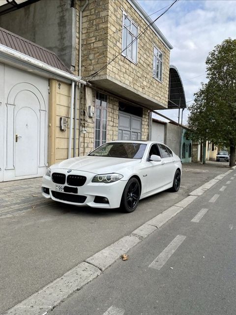 BMW 528, 2.0 L, 2012 il, 282 230 km — Gəncə