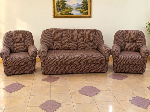 Klassik üslubda yumşaq mebel dəsti Tərkibi: - 3 nəfərlik divan - 2 — Gəncə