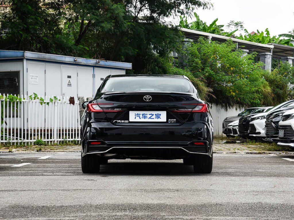 Toyota Camry, 2.0 L, 1 kWh, 2026 il, yeni — Avtomobillər (9)