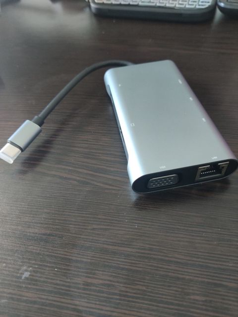 Usb-c çoxportlu HUB/Dok stansiyası Uyğun vaxtlarda metroya çatdırma — Bakı