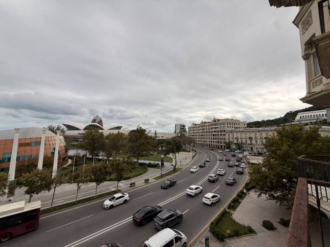 İcarəyə verilir 3 otaqlı köhnə tikili 150 m² — Mənzil, Bakı (2)