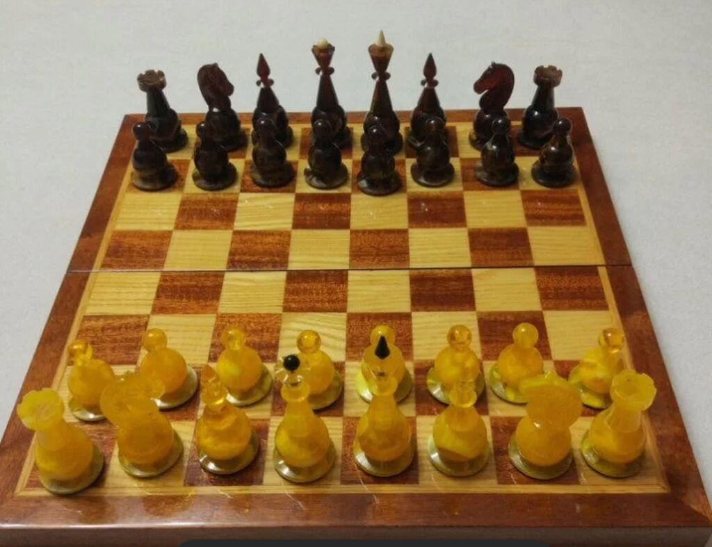 Şahmat dəsti – kəhrəba şaffaf-sarı və tünd qəhvəyi fiqurlar Vintaj — Şax, şəkəh, nard, Bakı (4)