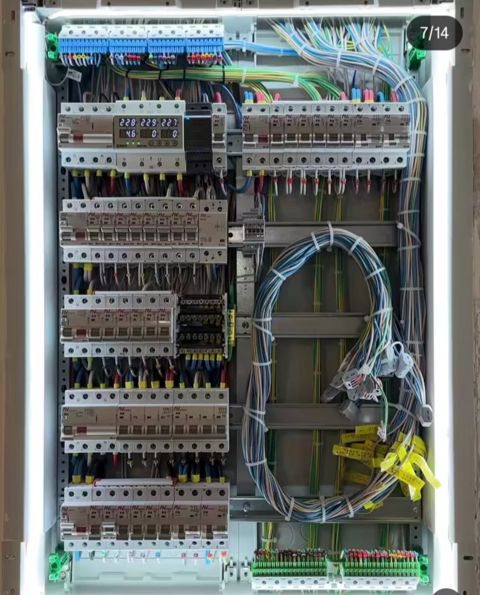 Elektrik xidməti — Bakı