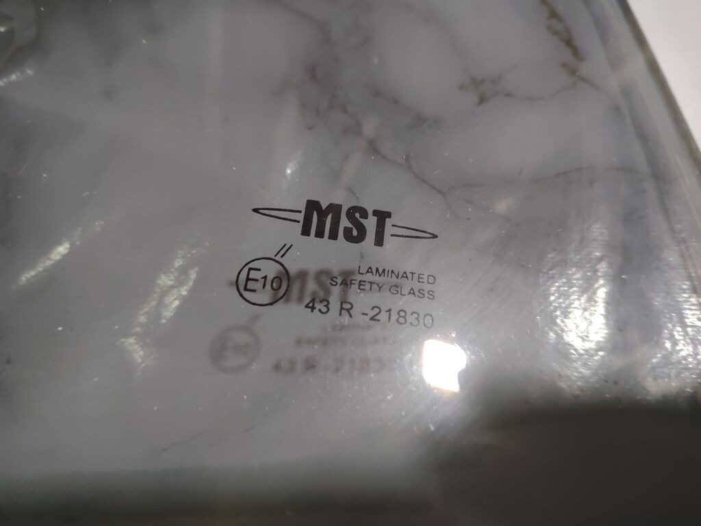 MST markalı avtomobil şüşəsi – laminə edilmiş təhlükəsizlik şüşəsi — Kuzov hissələri, Xırdalan (2)