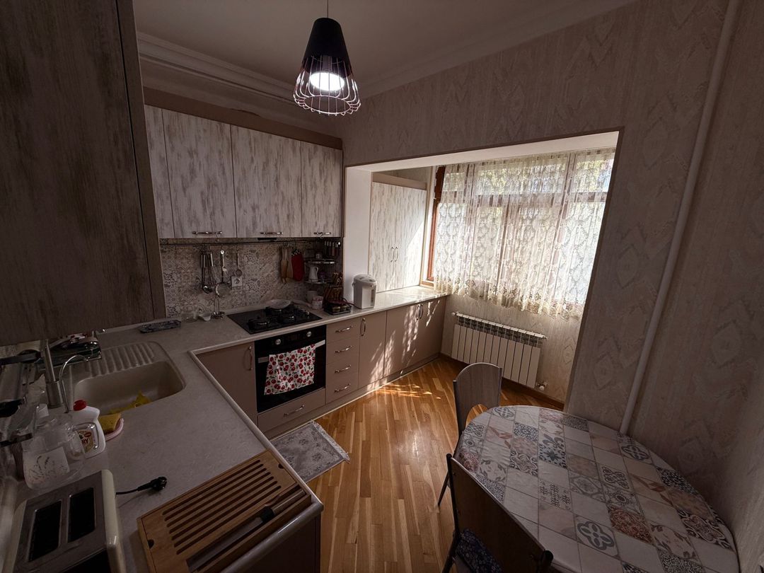Satılır 2 otaqlı köhnə tikili 65 m² — Mənzil, Bakı (8)