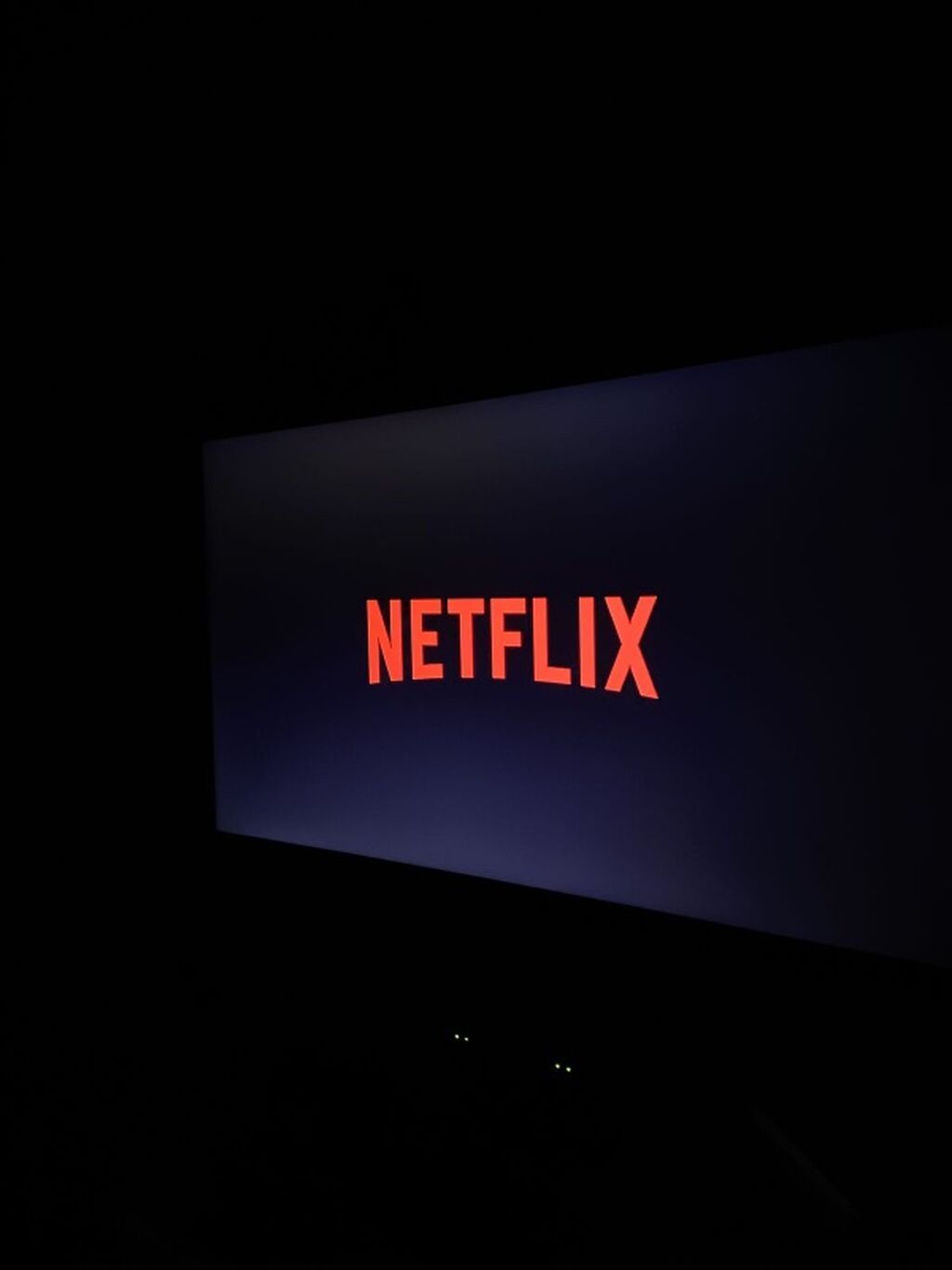 Netflix Limitsiz 1 İllik Kim İstese Elaqe Saxlasın, Bezileri — Digər, Salyan