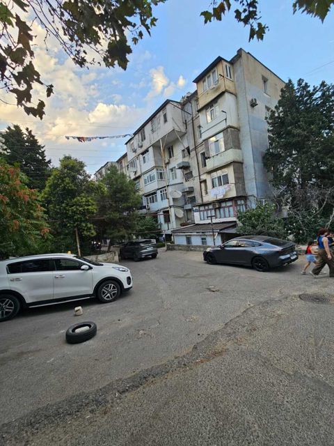 Satılır 2 otaqlı köhnə tikili 50 m² — Bakı
