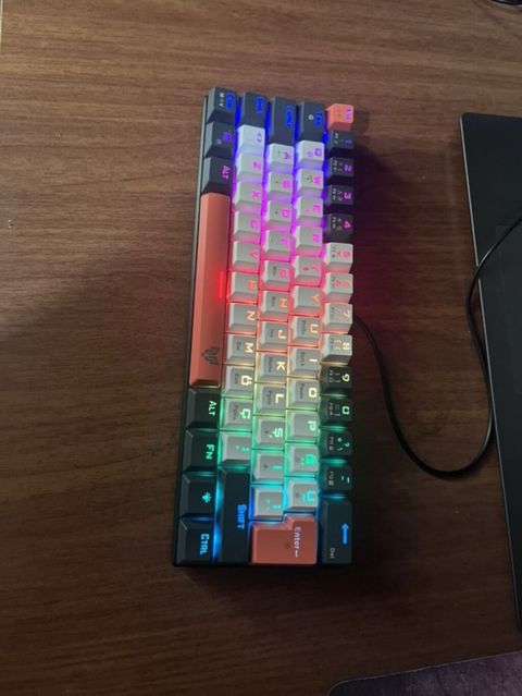 RGB işıqlanmaya malik kompakt mexaniki klaviatura - 60% ölçülü, yerə — 20 ₼ · Sumqayıt · Klaviaturalar və siçanlar RGB işıqlanmaya malik kompakt mexaniki klaviatura - 60% ölçülü, yerə — Sumqayıt