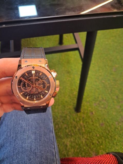 Hublot qol saatı — Bakı