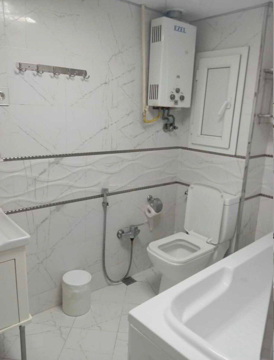 Satılır 3 otaqlı köhnə tikili 65 m² — Mənzil, Bakı (8)