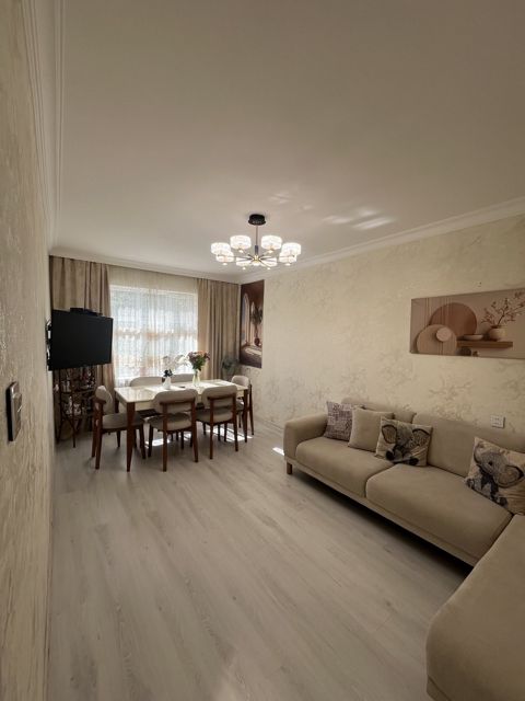 Satılır 3 otaqlı köhnə tikili 75 m² — Bakı