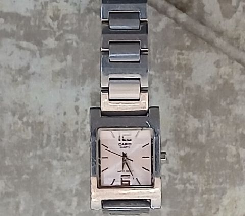 Casio qol saatı — Bakı