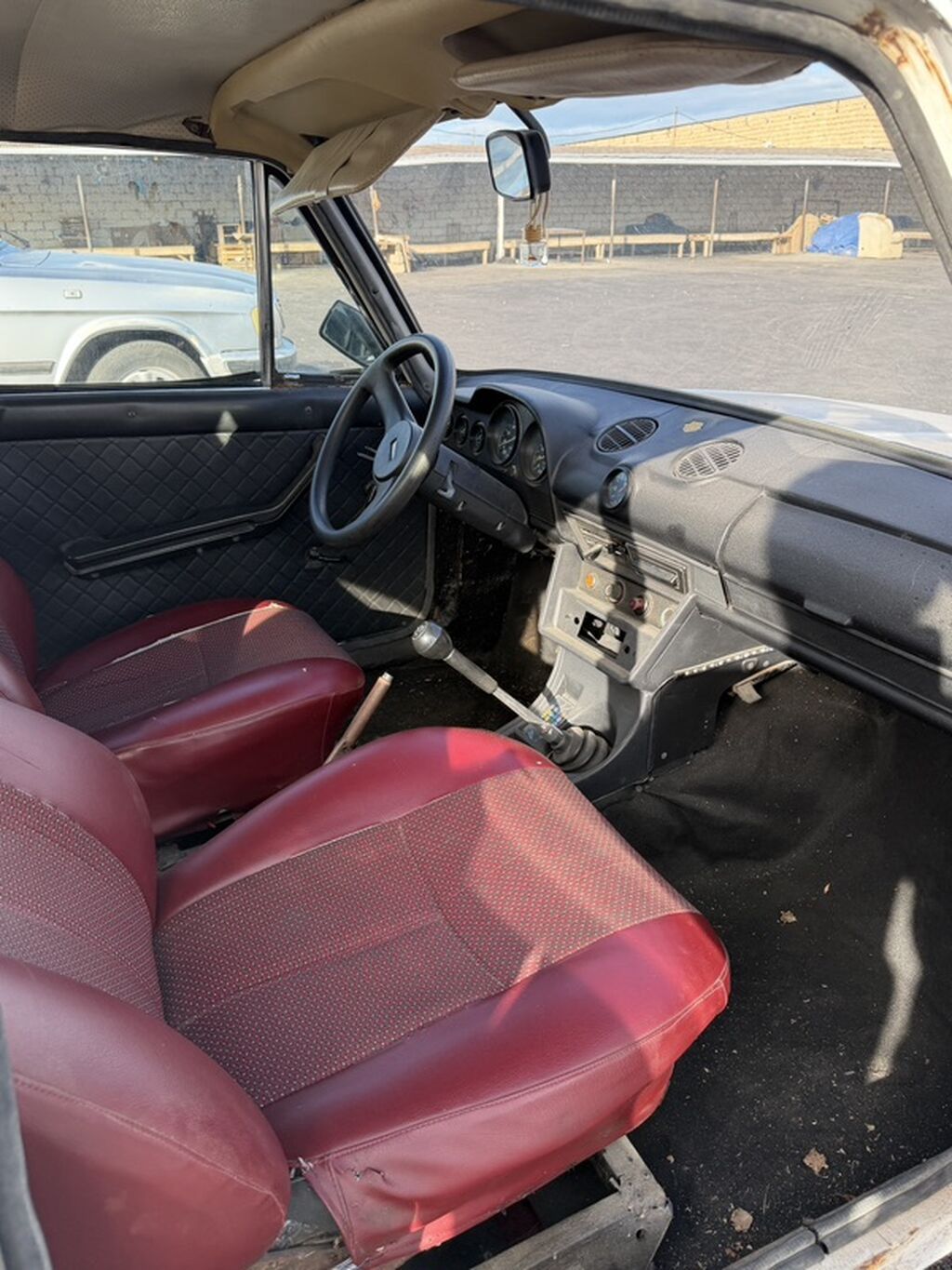 VAZ 2106, ağ rəngli sedan ag salon 0 dan yglib surulmuyub sdenkalar — Avtomobillər, Sumqayıt (3)