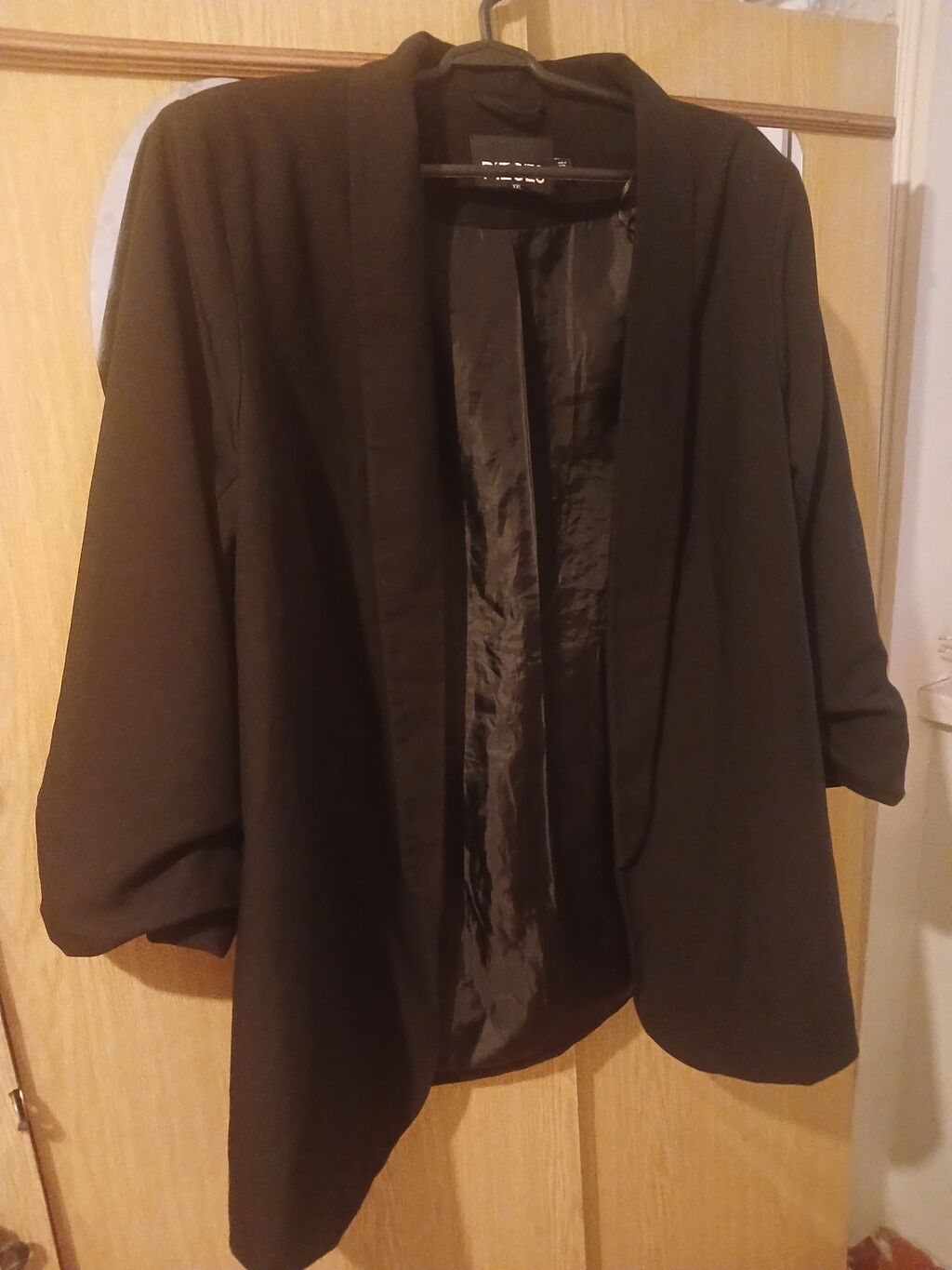Materiyali super Brend: Pıeces Model: qadın blezeri Ölçü: XXL — Caketi, Mingəçevir (2)