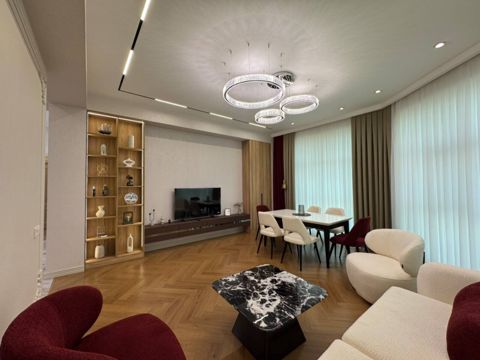 Satılır 3 otaqlı yeni tikili 127 m² — Bakı