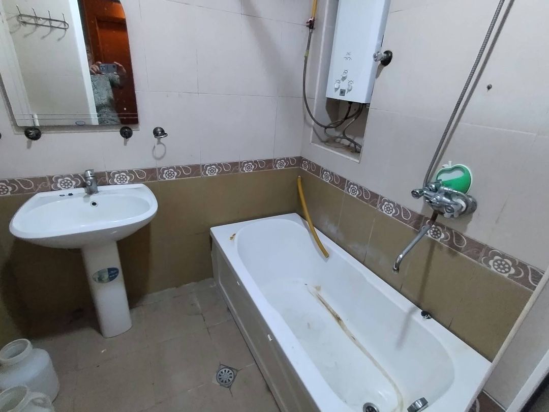 Satılır 2 otaqlı köhnə tikili 70 m² — Mənzil, Bakı (2)