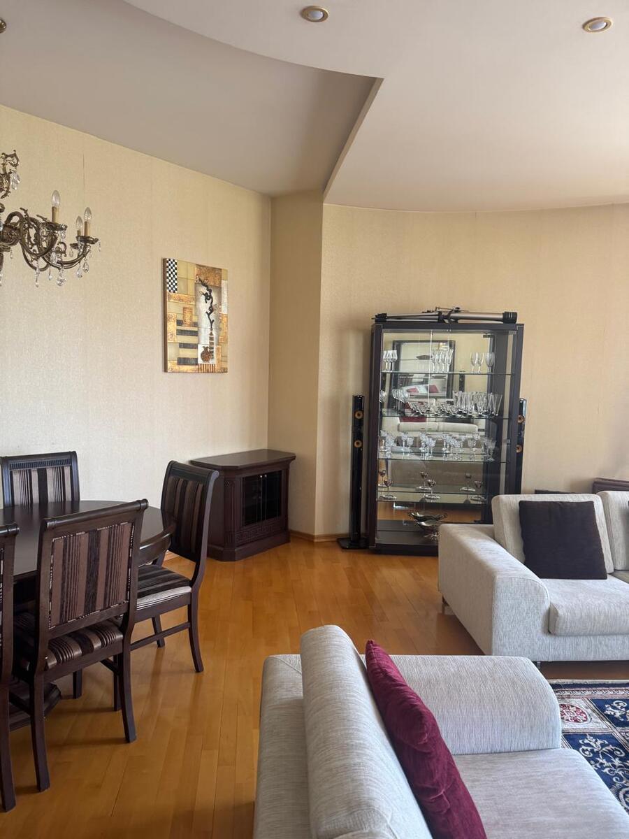 İcarəyə verilir 4 otaqlı yeni tikili 225 m² — Mənzil, Bakı (5)