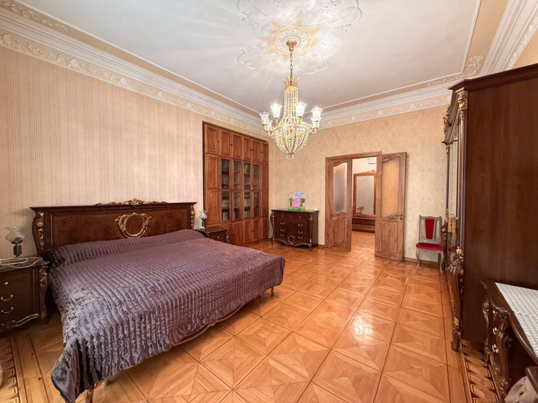 İcarəyə verilir 3 otaqlı köhnə tikili 150 m² — Mənzil, Bakı (9)
