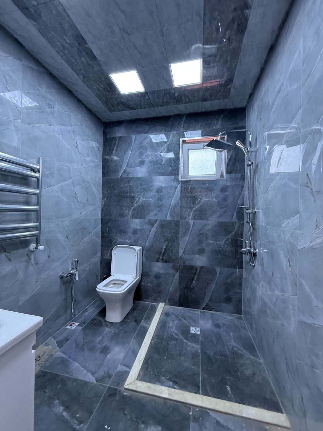 Satılır 5 otaqlı həyət evi/bağ evi 250 m² — Ev, villa, Bakı (11)