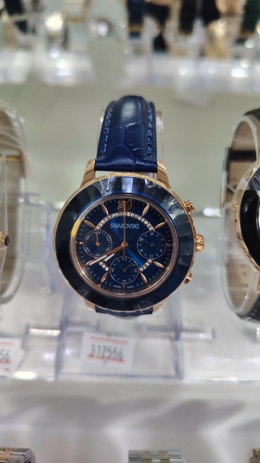 Swarovski qadın qol saatları – Swiss Made - Model: Swarovski qadın — Qol saatları, Masazır (6)