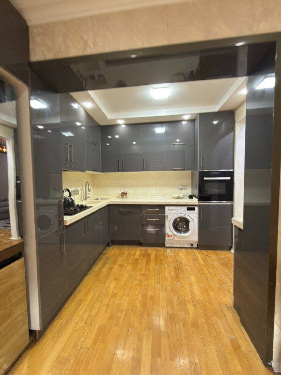 Satılır 4 otaqlı köhnə tikili 115 m² — Mənzil, Bakı (12)