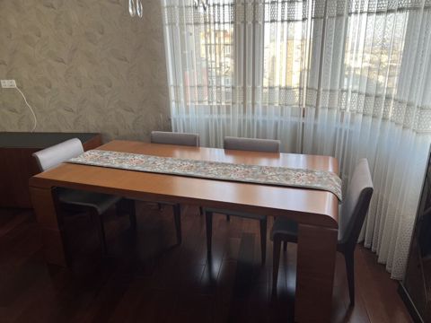 Yemək otağı mebel dəsti Tərkib: - Geniş düzbucaqlı yemək masası — Bakı