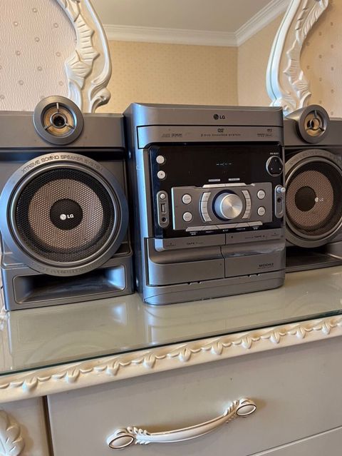 LG ev audio sistemi – stereo mikro-mərkəz Xüsusiyyətlər: - LG 3 DVD — Bakı