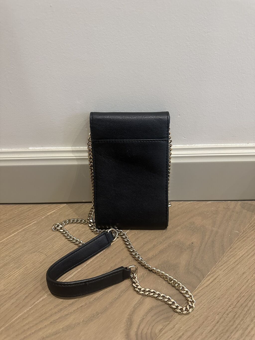 Guess, İşlənmiş — Çantalar, çamadanlar, cüzdanlar, Bakı (2)