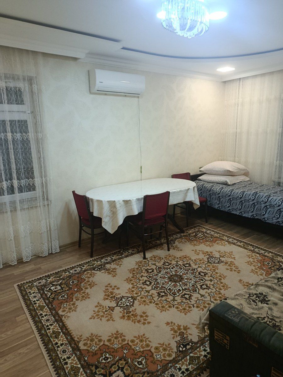 Satılır 4 otaqlı köhnə tikili 102 m² — Mənzil, Bakı (2)
