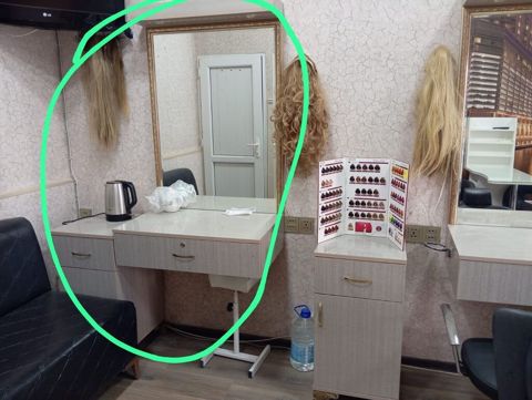 Satılır: Güzgülü salon masası (vizajist/bərbər üçün) - Dəst: geniş — Digah