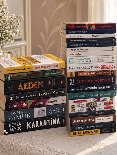 45 kitab 270 azn,endirim mümkündür Məhsul: Müxtəlif janrlarda böyük — Баку